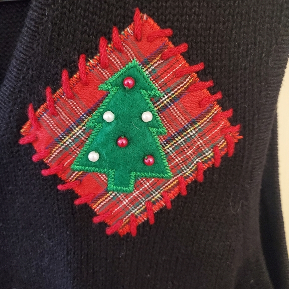 Crazy Horse Christmas vest - Picture 2 of 5